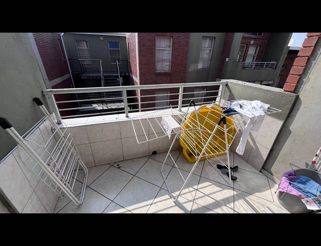 2 bed property to rent in WOODMEAD